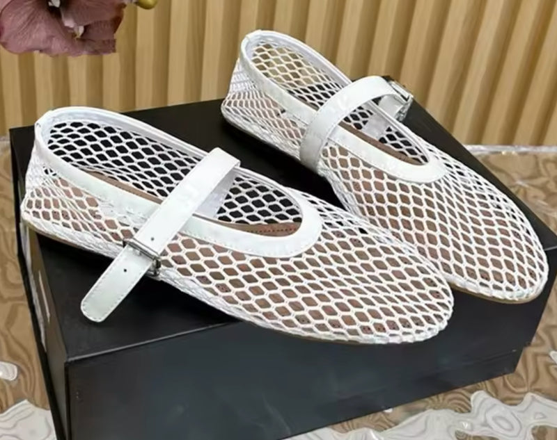 Mesh Toe Flat Shoes with Strap