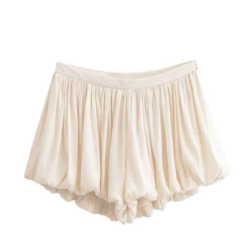 Pleated Cream Loose Shorts