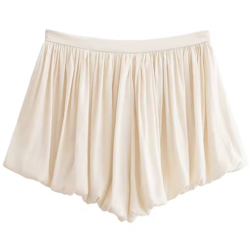 Pleated Cream Loose Shorts