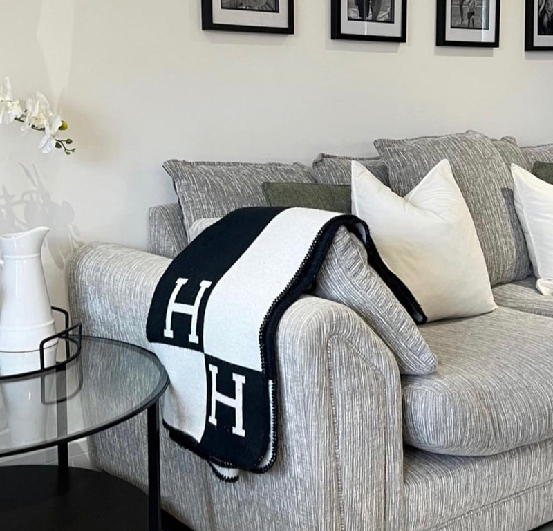 Finesse avalon throw Outlet