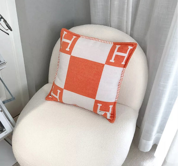 H Cushion cover in orange 45x45cm