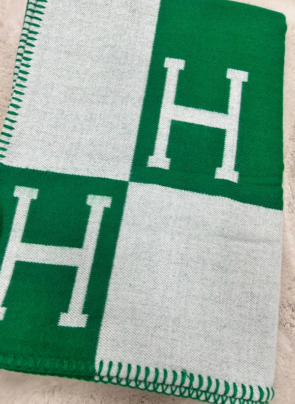 H Cashmere Throw Large in Green